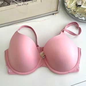 NWOT VS PINK Wear Everywhere T-Shirt Bra